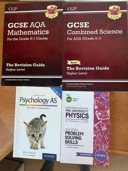 Photo of free Revision guides (OX5) #1