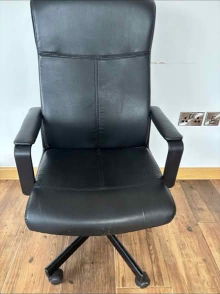 Photo of free Desk chair (Beech Hill Cross EX17) #1