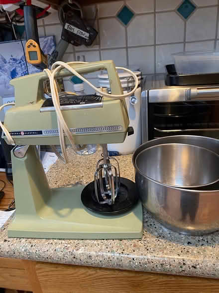 Photo of free Mixer and bowls, juicer, pitcher (Community Center) #1