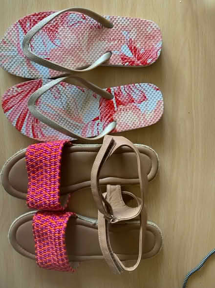 Photo of free Sandles and flip flops size 3-4 (Chelmsford CM1) #1