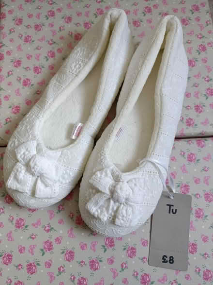 Photo of free New white slippers size 6 (Redhill RH1) #1