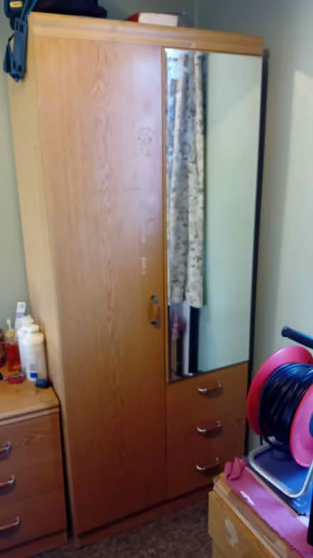 Photo of free Wardrobe/ 2 chest drawers (Lower Clapton E9) #4