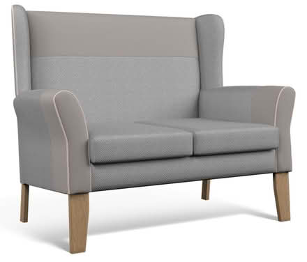 Photo of Settee and 1 or 2 armchairs (Heysham LA3) #1