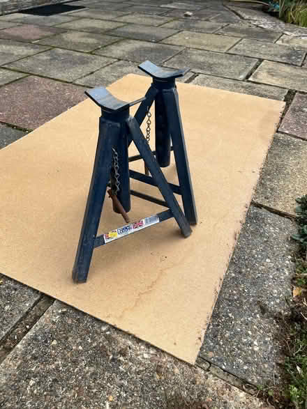 Photo of free Axle stand (St Stephens AL3) #2