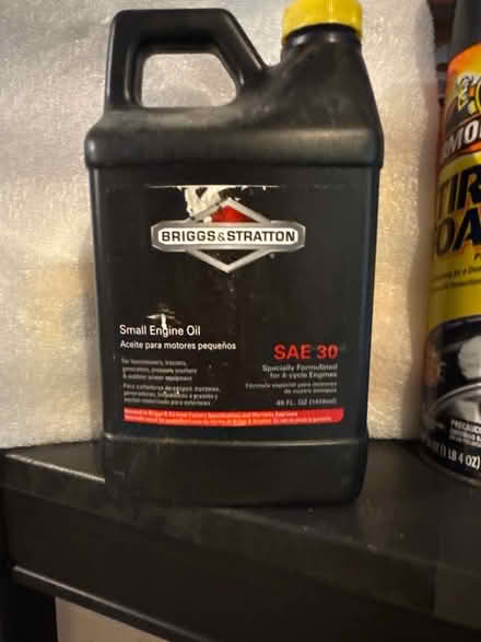 Photo of free Small engine oil (Severna Park) #1
