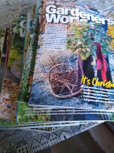 Photo of free Gardeners' World magazines (AB10) #1