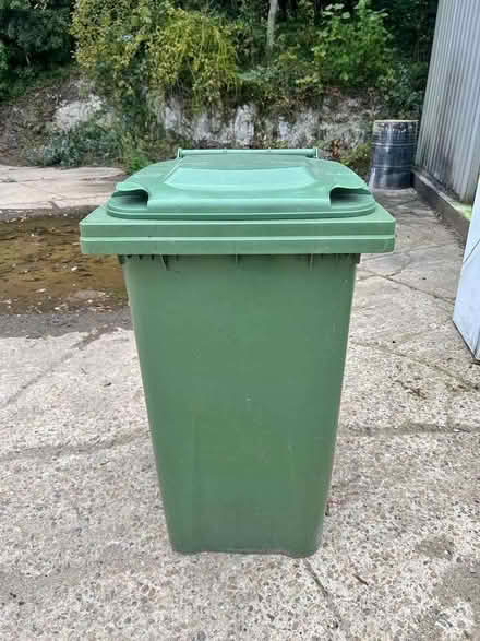 Photo of Wheelie Bin wanted any colour (CT21) #1