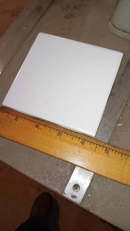Photo of free White ceramic tile (19095) #1