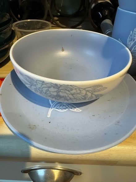 Photo of free 4 mugs, 1 bowl, 1 plate. (Gleneagles area, Wboro NN8) #2