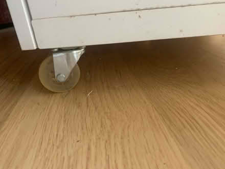 Photo of free Display cupboard Ikea (Newbury, Berkshire RG14) #4