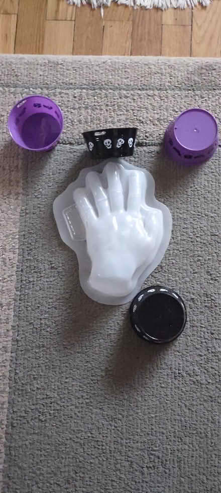 Photo of free Hand mold (Everett) #1