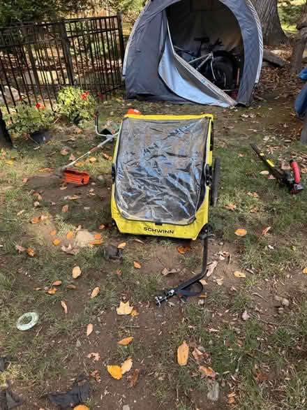 Photo of free Schwinn Bicycle Pull Behind (North Stamford, CT) #3