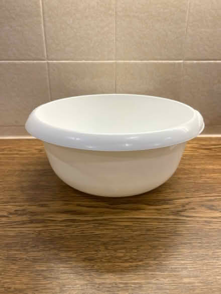 Photo of free White plastic bowl (North Hinksey OX2) #1