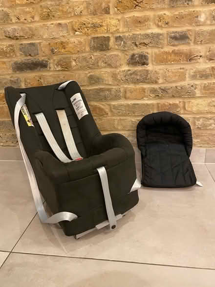Photo of free Multimac infant seat and insert (Balham SW12) #1