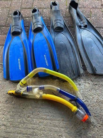 Photo of free Snorkling items, table, suitcase (Worcester park,Sutton) #2