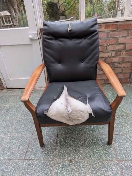 Photo of free An armchair from 1970 (Garden City OX5) #4