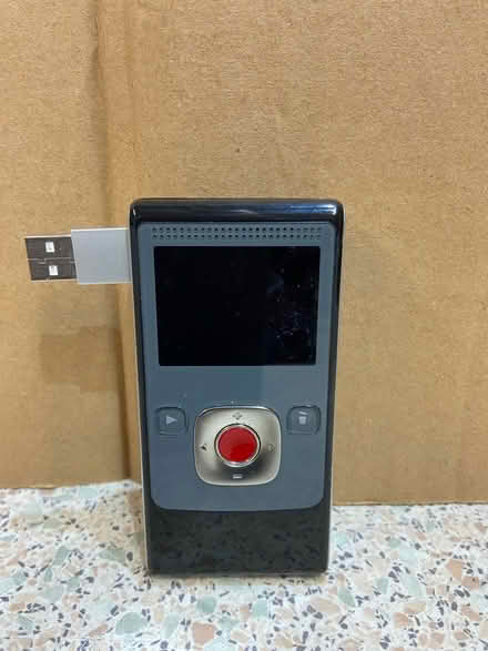 Photo of free Flip Video Camera (Aigburth L19) #2