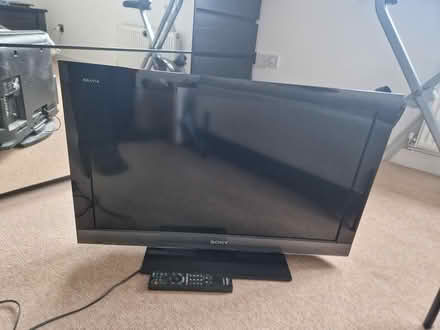 Photo of free Sony Bravia 32" (CR3 6LR) #1