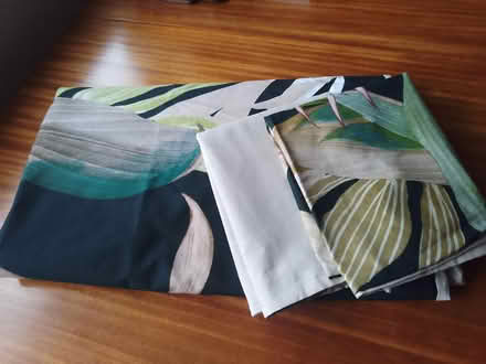 Photo of free Double Duvet cover & 2 pillowcases (Blackrock/Monkstown Co Dublin) #1