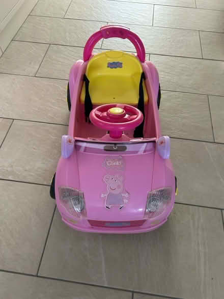 Photo of free Peppa Pig car (L11) #1