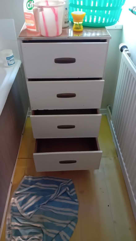 Photo of free 4 drawer unit (Lower Clapton E9) #2