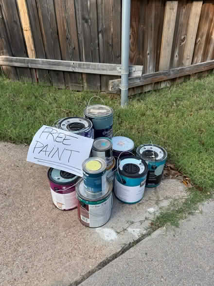 Photo of free paint (Garland) #1