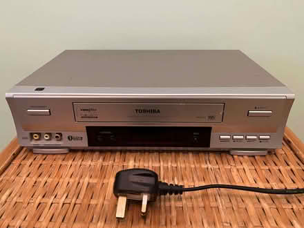 Photo of free Toshiba V-652UK VHS VCR Video Cassette Recorder Silver (Fiveways BN1) #1