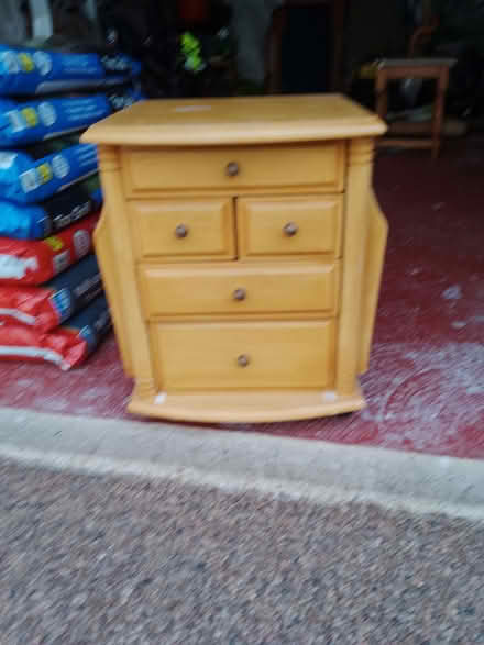 Photo of free Small cabinet. (IP5) #1