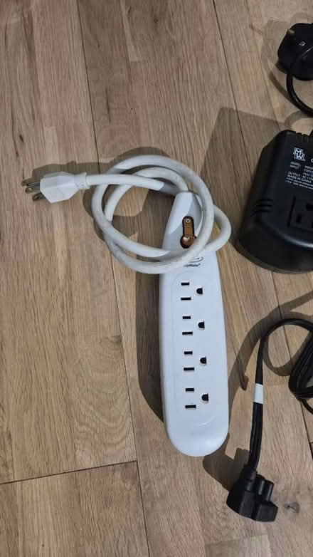 Photo of free US power adapter and leads (Guildford) #2