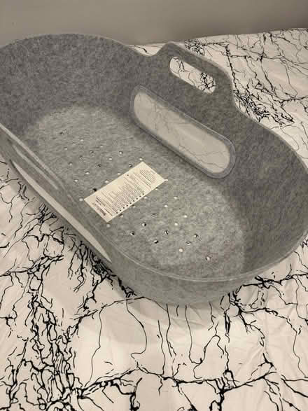 Photo of free Snuz Baskit (Ealing Broadway W7) #3