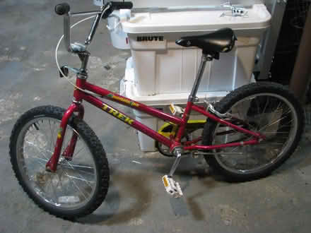 Photo of free 20" kid's bike (Spring Hill, Somerville) #1