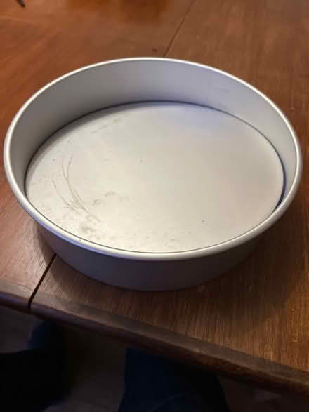 Photo of free Large Cake Tin (Wallington PO16) #1