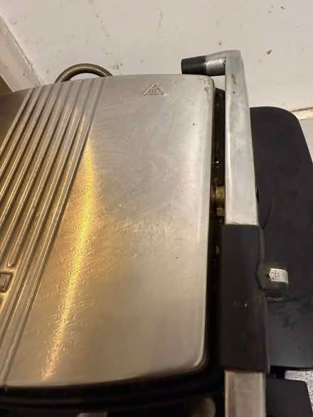 Photo of free Old Family-Sized Sandwich Press (Archway N19) #4