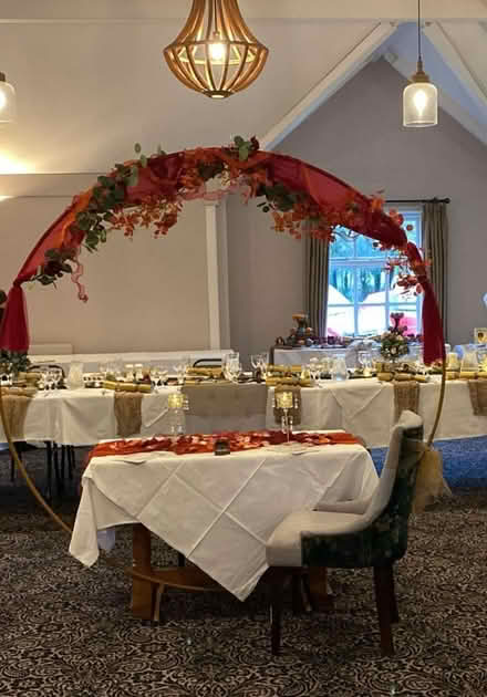 Photo of free Gold balloon stand 6ft circle (Barnham) #1