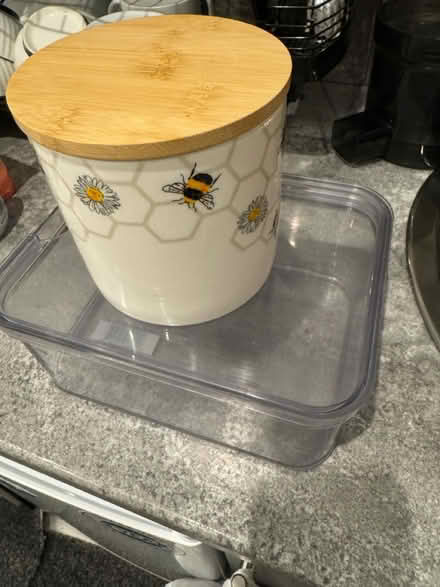 Photo of free Cereal storage and tea storage (Ealing Broadway W7) #4