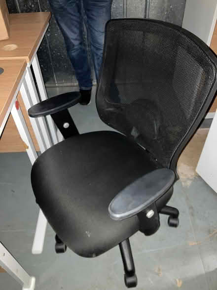 Photo of free Office chairs (safestore NW1) #1