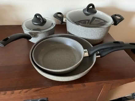 Photo of free 6-piece Pots and Pans (North of Mile Square Park) #1