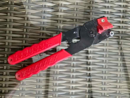 Photo of free Tile Cutter (Sutton Pools OX14) #1