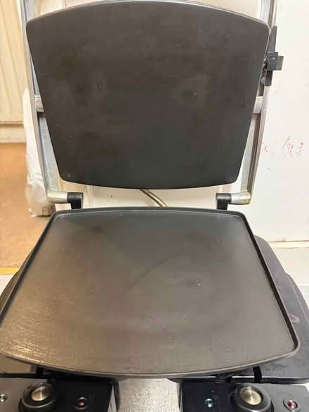 Photo of free Old Family-Sized Sandwich Press (Archway N19) #2