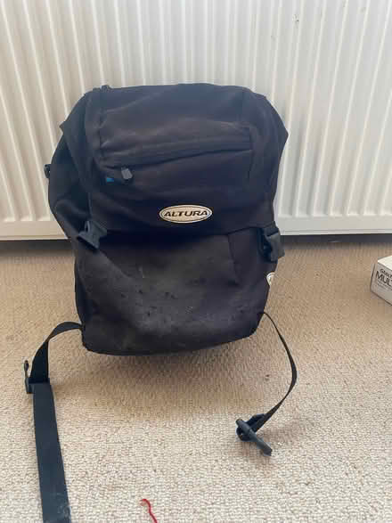 Photo of free Single bike pannier (Iffley Road OX4) #1