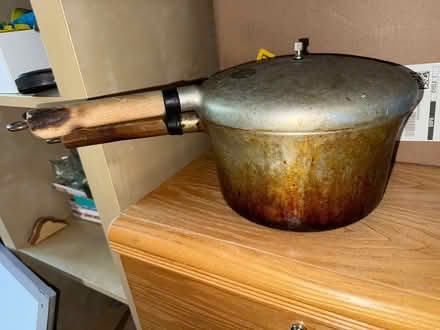 Photo of free Metal pressure cooker (San Rafael) #1