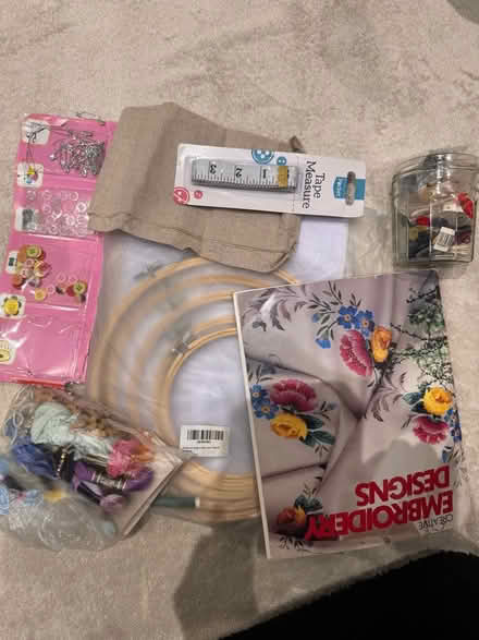 Photo of free Embroidery frame and set (Langley SL3) #1