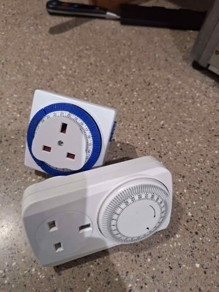 Photo of free 2x Time switches (Spondon DE21) #1