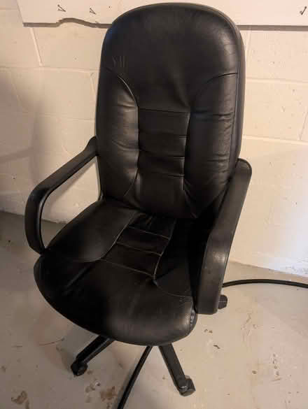 Photo of free Leather Office Chair (Brant and QEW) #2