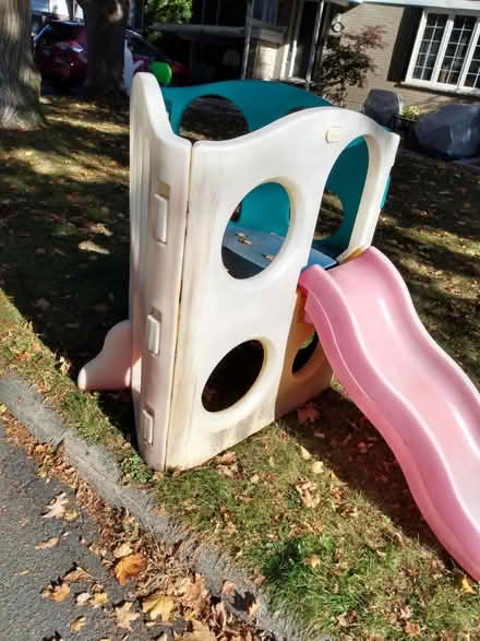 Photo of free Play Structure & Slide LittleTykes (Near Baseline Rd. & Clyde Ave.) #1