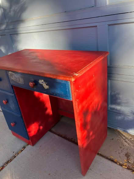 Photo of free Kid’s desk (Jefferson County) #4
