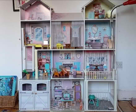 Photo of free Large dolls house (Balsall Heath B12) #1