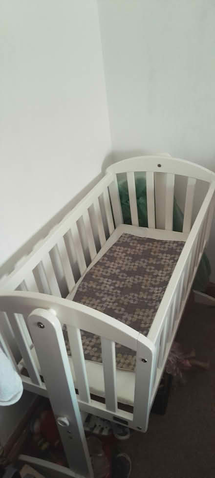 Photo of free Baby cot (B44 8RT) #2