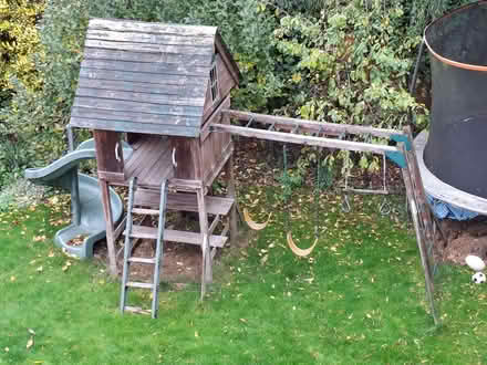 Photo of free Climbing frame (Arborfield Garrison RG2) #1