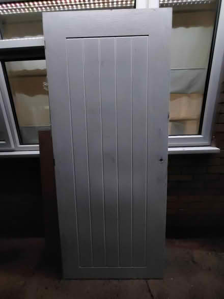Photo of free White door (PE7) #1